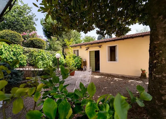Fiorentina - Private Oasis In Town Villa Barga