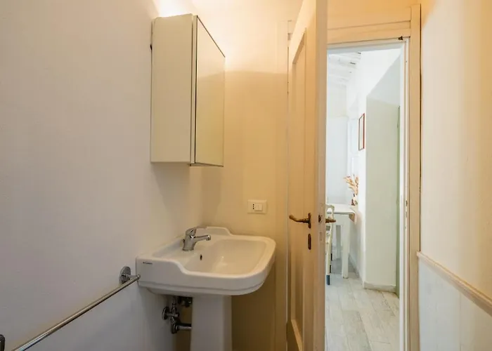 Fiorentina - Private Oasis In Town Barga