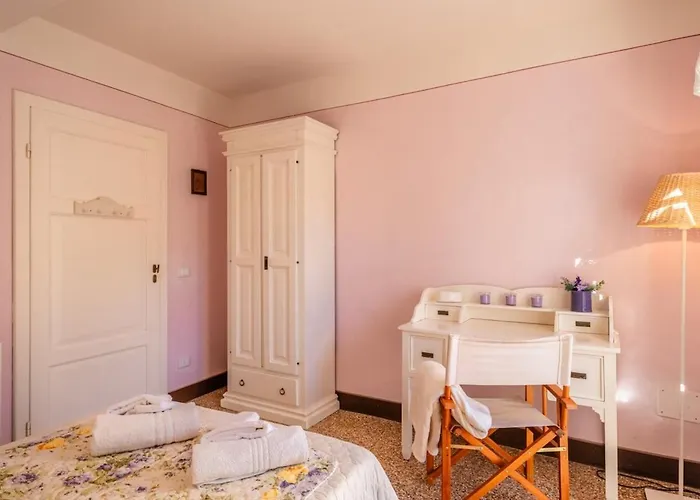 Villa Fiorentina - Private Oasis In Town Barga